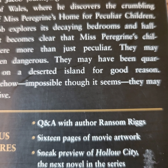 Miss Peregrine's Home For Peculiar Children & Hollow City book bundle - Picture 4 of 7